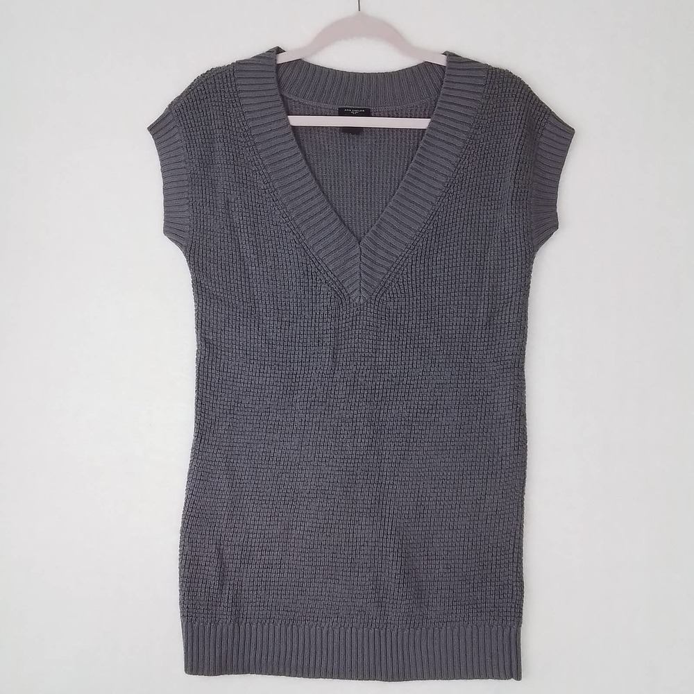 Ann Taylor Factory Grey V-Neck Short Sleeve Sweater